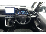 スポーティームード溢れる運転席周りですね。 クイックなドライビングに対応できるよな運転席回りになっています。 ドライブがますます楽しくなりますね!