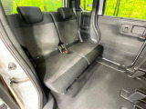 高品質なオリジナルフロアマットもオプションにてご用意しております。お好きなデザインやカラーをお車に合わせて選んでいただくことができます♪