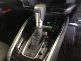 【電動パーキングブレーキ・ブレーキホールド】簡単なボタン操作で、毎日の運転が快適になります♪