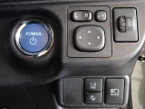 トヨタが誇る衝突被害軽減ブレーキとペダルの踏み間違い防止装置を搭載したサポカーS車です。