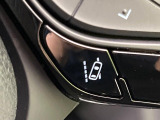 【レーントレーシングアシスト】高速道路走行時、車線からはみ出しそうになるとレーンの中央を走るようにステアリング操作をアシスト。より安全な運転をサポートしてくれます!