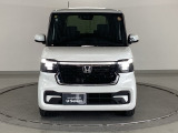 デイタイムランニングランプ付フルLEDヘッドライトは、Honda初となるダイレクトプロジェクション式を採用です!