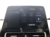Bluetooth(ブルートゥース)接続機能付き。 スマートホンなどからお気に入りの音楽をワイヤレス再生できます。 ドライブがさらに楽しくなりますね♪