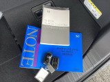 メンテナンスノート【整備記録簿】、取説も揃っています。スマートキーはバッグなどにしまったままボタン操作でエンジンの始動・停止ができて大変便利です。