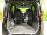 普段のお買い物や通勤、送迎等に十分な荷室スペースを確保しております。セカンドシートを倒すと、大きな荷物の積載も可能です♪