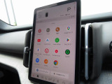 Google搭載のボルボなら、車内にいながら多彩なデジタルライフをお楽しみいただけます。Google Playから必要なアプリをダウンロードして、有意義な移動時間を楽しみましょう。