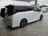 自動車保険も取り扱っております。この機会に保険を見直しましょう♪