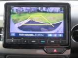 車庫入れ・駐車を安心サポート!バックカメラ装備です。