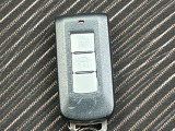 インテリジェントキーが付いてとっても便利。これがあればドアなどの開閉やエンジンの始動までらくらくです!