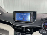 ディスプレイオーディオを装備。スマホとクルマをつなぐことで、これまでのナビに加えて、いろんなサービスが楽しめます。