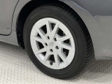 タイヤサイズは205/60R16!オールシーズンタイヤの残り溝は5ミリ程度です!