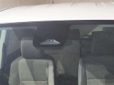 サポカーSとは、自動ブレーキに加えて、高齢者に多いと言われている踏み間違い事故防止をサポートする機能です。詳しくは販売店スタッフまでおたずねください。