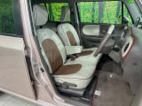 運転席シート廻りは使用感も少なく、良好な状態となっています。丁寧に使われていたことがよくわかりますね。