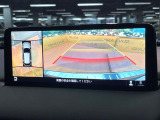 【360&deg;ビューモニター】専用のカメラにより、上から見下ろしたような視点で360度クルマの周囲を確認することができます☆縦列駐車や幅寄せ時に活躍してくれます♪