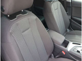 Audi正規ディーラーが高品質をお約束。高度な訓練・教育を受けたAudi専任メカニックが、100項目にもおよぶ精密な点検を実施いたします。すべてをクリアしたAudi車だけが、あなたのお手元に届けられるのです。