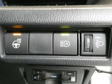 オートマチックハイビームとは、先行車や対向車のライトを認識し、ハイビームとロービームを自動で切り替える機能です。夜道の視界を確保します。詳細は販売店スタッフまでおたずねください。