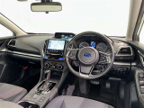 運転席まわりです。 各操作スイッチは使いやすい位置に配置されてます。