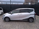 両側パワースライドドア付きだから、狭い駐車スペースなどでの 乗り降りラクラク!小さなお子さまのいるご家庭には嬉しい装備。