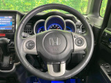 【純正革巻きステアリング】上質な革を使用することで、手にしっかり馴染みとても運転しやすいハンドルです♪