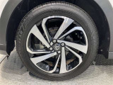 『トヨタ純正アルミホイール装着車になります!』スタイリッシュでとてもかっこいいですね♪