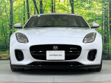 ジャガー・ランドローバーの持つ理想の自動車工学で造形された、伝統と新しさの兼ね備えたインテリアをお楽しみください