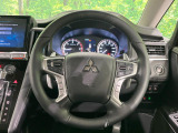 【純正革巻きステアリング】上質な革を使用することで、手にしっかり馴染みとても運転しやすいハンドルです♪