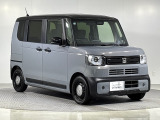 雨の日は中古車は選びにくいですよね。でも当店なら安心です。電話予約を頂ければ屋根下へ移動させて頂きます。雨でもじっくりご検討いただけます。