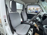 半年ごとの定期点検、車検整備をパックにした整備点検チケットも販売してます。エンジンオイル交換も含まれてます。