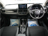とても握りやすいステアリング!運転手の気持ちがそのまま伝わるかのような反応をしてくれます!小物入れや各ボタンの配置にこだわり、とても使いやすいです !視認性も良好なのでロングドライブもお任せ下さい!