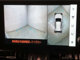 安全機能のバックモニター&全周囲モニターも装備です。