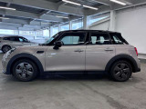 BMW・MINIの厳しい試験を突破したメカニックが多数在籍しております。ご購入後の納車前整備をしっかりいたします。楽しいMINIライフをお過ごしください。