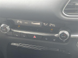 【 オートエアコン 】車内温度を感知して自動で温度調整をしてくれるのでいつでも快適な車内空間を創り上げます!//