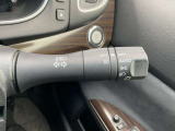 トンネル進入時や暗くなれば自動で点灯するオートライト機能付き。