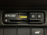 【ETC車載器】もはや必須アイテムのETCを搭載!高速道路のご利用時にとても便利!わずらわしい料金所での現金支払いが不要となりスムーズに通過できます♪