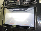 バックモニター付なので後退時に後方が見えるので安心。 車は構造上、死角がたくさんなので万が一を考えると必須ですね。 あくまで補助の為の装備、バックは目視で確認する事が重要ですよ。