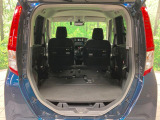 普段のお買い物や通勤、送迎等に十分な荷室スペースを確保しております。セカンドシートを倒すと、大きな荷物の積載も可能です♪