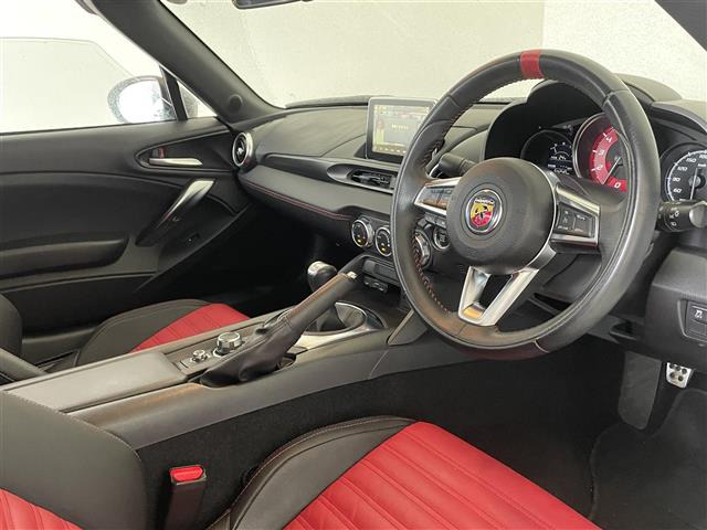 アバルト アバルト124スパイダー 1.4 6MT本革シート の中古車詳細