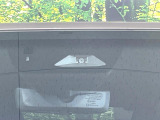【トヨタセーフティセンス】走行中に前方の車両等を認識し、衝突しそうな時は警報とブレーキで衝突回避と被害軽減をアシスト。より安全にドライブをお楽しみいただけます。