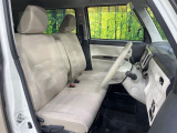 運転席シート廻りは使用感も少なく、良好な状態となっています。前オーナー様が丁寧に使っていたことがよくわかりますね。