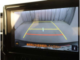 バックモニター付なので後退時に後方が見えるので安心。 車は構造上、死角がたくさんなので万が一を考えると必須ですね。 あくまで補助の為の装備、バックは目視で確認する事が重要ですよ。