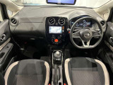 視野も良く、運転しやすいコックピットです。