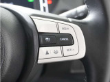 ◆渋滞追従機能付アダプティブクルーズコントロール◆カメラが先行車との車間距離を測定。高速道路の渋滞時に適切な加減速を行い運転者がアクセルやブレーキを操作せずに走行、停車出来るよう支援します。
