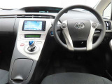 ぜひ展示車の運転席に座ってみてください。