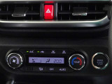 車内を快適に、オートエアコンを装備しています。