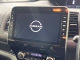 【純正10型ナビ】人気の純正10インチナビを装備しております。ナビの使いやすさはもちろん、オーディオ機能も充実!キャンプや旅行はもちろん、通勤や買い物など普段のドライブも楽しくなるはず♪