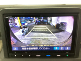 リアカメラ装備、運転に自信のない方でも安心して車庫入れができるリバース連動リアカメラが装着されています。狭い駐車場はもちろん、雨の日や夜間でもストレスなく運転していただけます。