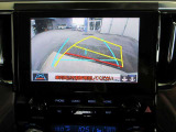バックカメラで後方がリアルタイム映像で確認できます!商業施設や駐車場での駐車時や、夜間のバック時にも安心です♪