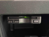 ETCカードを挿入することで高速道路を利用する際の支払いがキャッシュレスになったり、ETCスマートインターチェンジが利用できたり、とても便利なアイテムです!保証は修理保証のみとなります。
