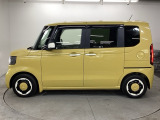 スライドドアなら狭い駐車場でもドアをぶつける心配がありません。ステップが低く乗り降りもしやすいです。