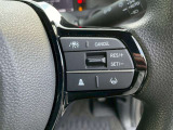 アダプティブクルーズコントロール】予め設定した車速内でクルマが自動的に加減速。前走車との適切な車間距離を維持しながら追従走行します。【LKAS】車線維持支援システムでステアリング操作を支援。